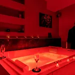 Les De Laure - O Lit Divin, Instant De Volupte, Balneo Sauna, Climatisation, Netflix, 160m De La Cite Medievale Appartement *
