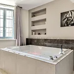 Les De Laure - O Lit Divin, Instant De Volupte, Balneo Sauna, Climatisation, Netflix, 160m De La Cite Medievale Appartement *