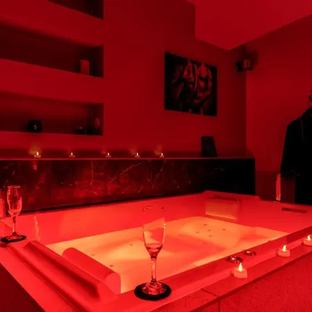 Les De Laure - O Lit Divin, Instant De Volupte, Balneo Sauna, Climatisation, 160m De La Cite Medievale 아파트 *