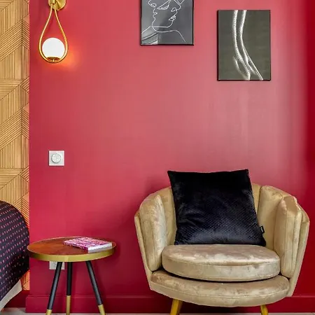 Les De Laure - O Lit Divin, Instant De Volupte, Balneo Sauna, Climatisation, 160m De La Cite Medievale