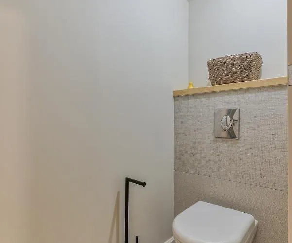 Les De Laure - O Lit Divin, Instant De Volupte, Balneo Sauna, Climatisation, Netflix, 160m De La Cite Medievale * Carcassonne