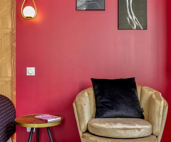 Les De Laure - O Lit Divin, Instant De Volupte, Balneo Sauna, Climatisation, Netflix, 160m De La Cite Medievale